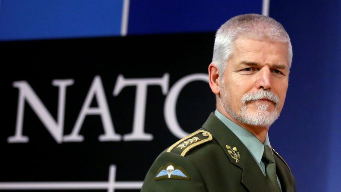 Generál Pavel je taky bývalý náčelník genštábu české armády a v letech 2015 až 2018 nejvyšší vojenský představitel NATO, dvojka aliance, předseda vojenského výboru NATO, kam byl zvolen v tajné volbě.