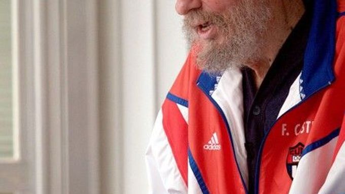 Castro se za poslední rok a půl na veřejnosti neobjevil. Kubánci ho mohli vidět jen v předtočených záběrech
