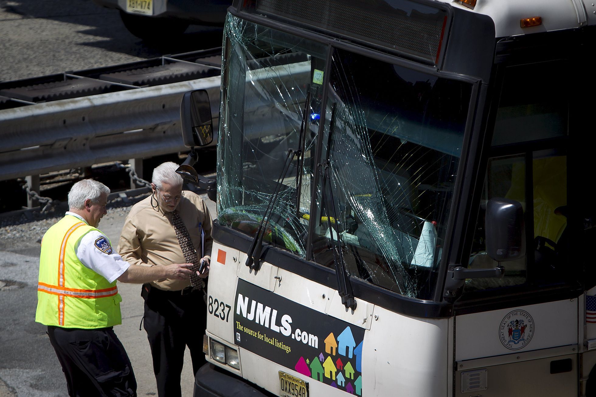 Srážka autobusů v Lincolnově tunelu v New Yorku