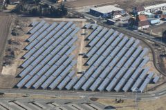 Poslanci se shodli: Přinutí solárníky odhalit majitele