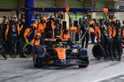 Klíčový závod F1 obrazem: Norris už podruhé měnil gumy, Verstappen předjel Piastriho