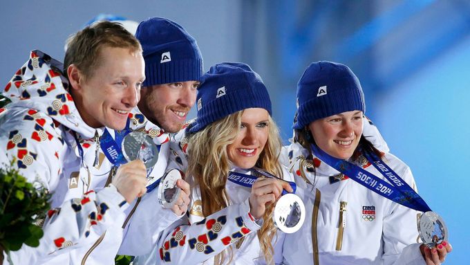 První velká světová biatlonová akce po Soči je tady. Kolik přivezou Češi medailí?