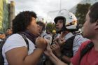 Po demonstraci v Riu zemřel televizní kameraman