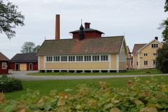 Švédská lázeňská vesnice je na prodej za sedm milionů dolarů, v ceně je i les