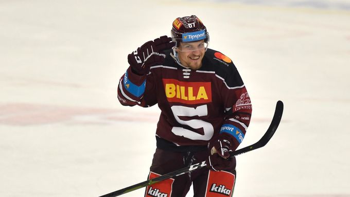 V minulé sezoně Jiří Smejkal zazářil v dresu Sparty a posunul se na zahraniční angažmá do Finska.
