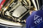 Statistiky německých STK: Zánovní Dacia bývá v horším stavu než jedenáctileté Porsche