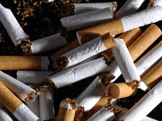 Kouření v Česku Zlámané cigarety