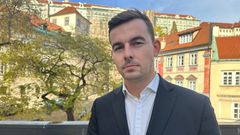 Předseda Svobodných Libor Vondráček v rozhovoru pro Aktuálně.cz na půdě sněmovny, kde se objevil jako nově zvolený poslanec v klubu SPD.