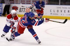 Hamrlík vyrovnal Holíka v počtu ´českých´ startů v NHL