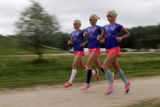 Zleva Lily, Liina a Leila Luikovy při tréninku v estonském Tartu.