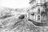 Povodeň v roce 1890 v Karlových Varech (fotomontáž).