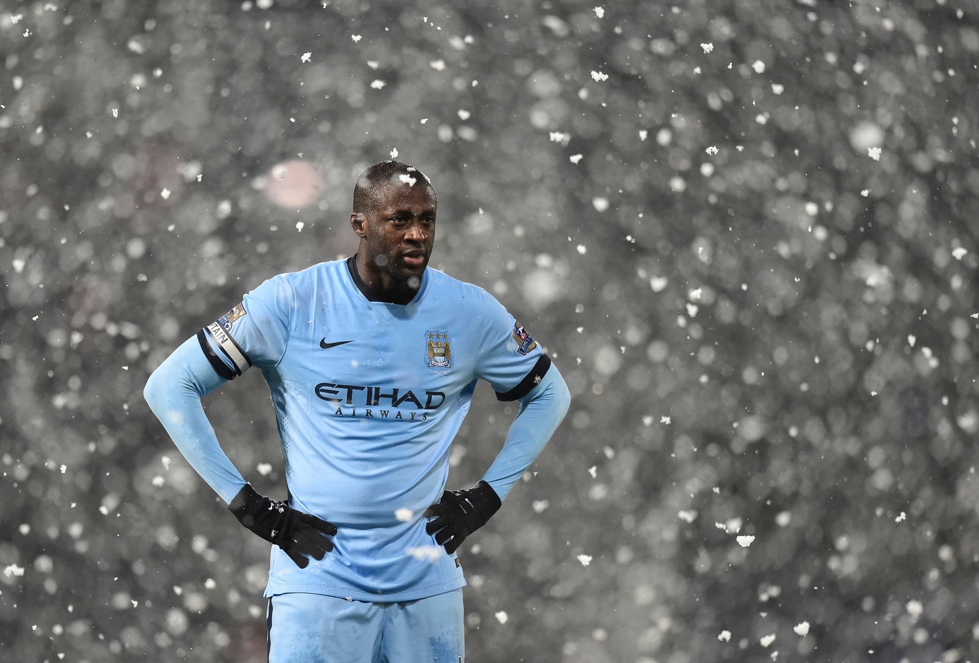 Manchester City (Yaya Touré) ve sněhové vánici