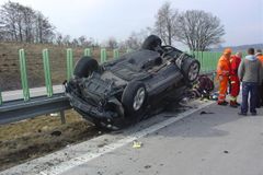 Na Pelhřimovsku v noci zemřel při nehodě řidič