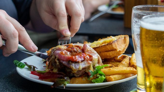 Burgerfest upozorňuje, že burger není jen placka z fast foodu, ale umělecké dílo.