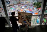 Protesty obyvatel částečně autonomního Hongkongu, které vyvolala reforma přiznávající vládě právo schvalovat volební kandidáty, trvají už přes dva týdny.