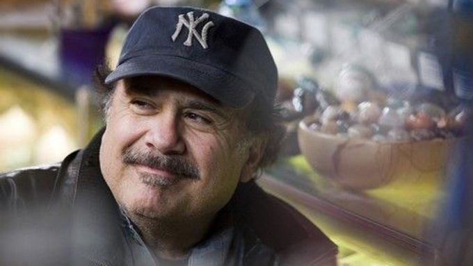 Hlavní soutěž IFF KV: Danny DeVito ve filmu Hezké sny