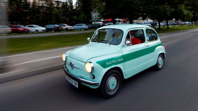 Kdy budou v Praze převažovat elektromobily? 2030?