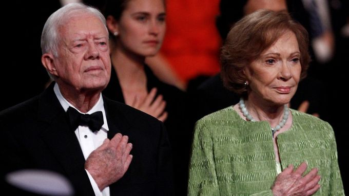 Bývalý americký prezidentský pár Jimmy a Rosalynn Carterovi na snímku z roku 2011
