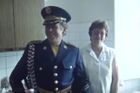 Václav Havel v uniformě Hradní stráže. Dokument Vojtěcha Jasného nabídne unikátní záznam