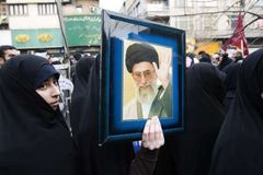 Írán zatkl sedm lidí z rádia, které vysílá i z Prahy