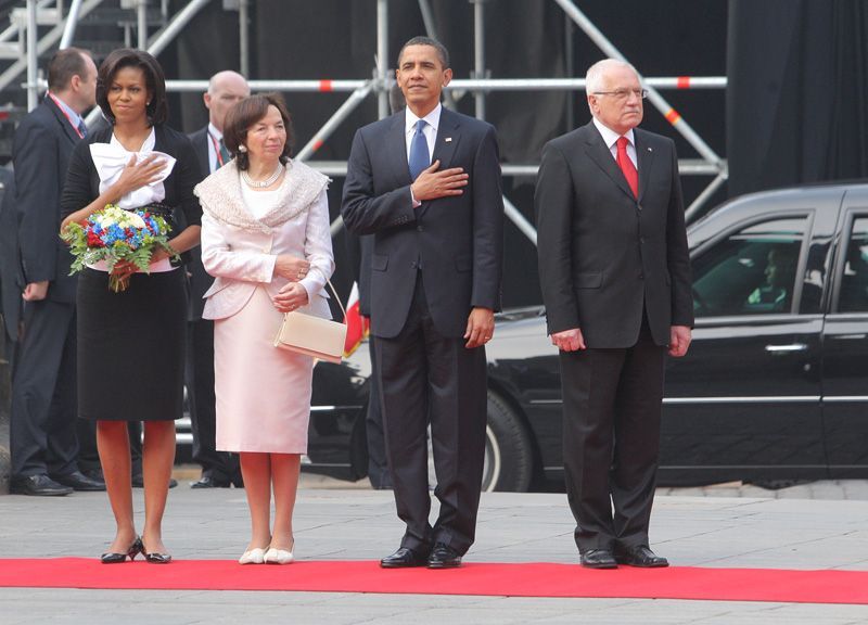 Obama v Praze - hymna na hradě