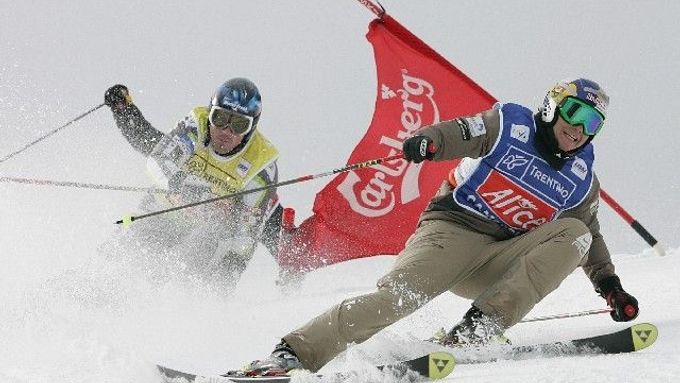 Český skikrosař Tomáš Kraus ve finále světového šampionátu akrobatických lyžařů.