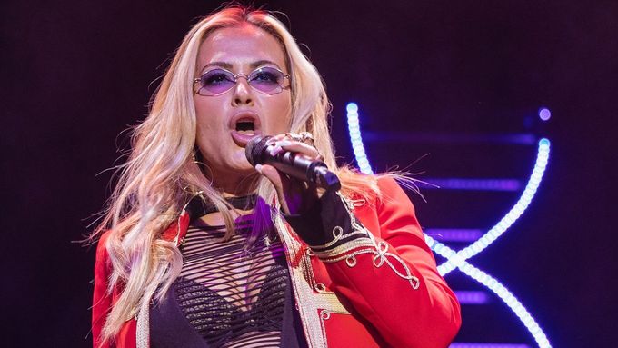 Americká zpěvačka Anastacia s typicky chraplavým hlasem vystoupí příští rok v Brně.