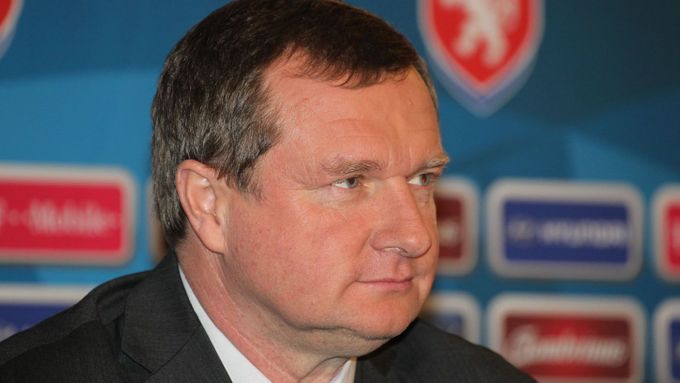 Pavel Vrba si o kvalifikační skupině o Euro 2016 myslí, že není tak hrůzostrašná, jak se může zdát.