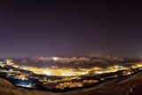 1. místo v kategorii "Against the Lights": Norbert Span z Rakouska s fotografií "Star above Innsbruck".