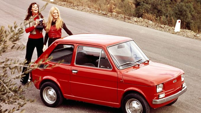 Poláci kvalitu neuhlídali. Milovaný i proklínaný Fiat 126 slaví padesátku