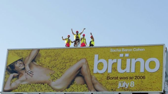 Komedii Brüno zakázaly promítat úřady na Ukrajině.