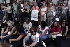 Řekové stávkují. Nejsme čísla, vzkazují politikům