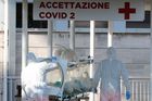 Převoz pacienta, Život v Itálii během probíhající pandemie koronaviru Covid-19. Březen, 2020.