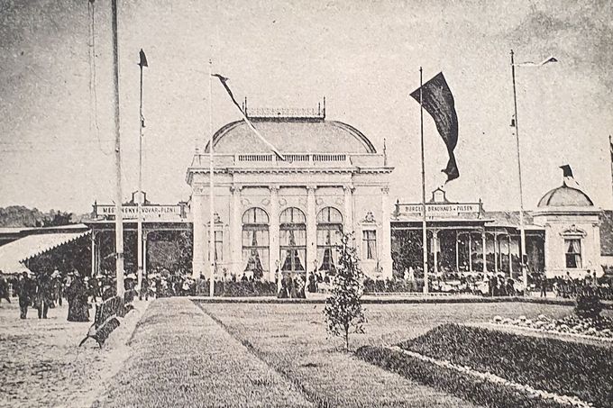 Pavilon Bohemia na Výstavišti Praha v době konání Jubilejní zemské výstavy v Praze v roce 1891