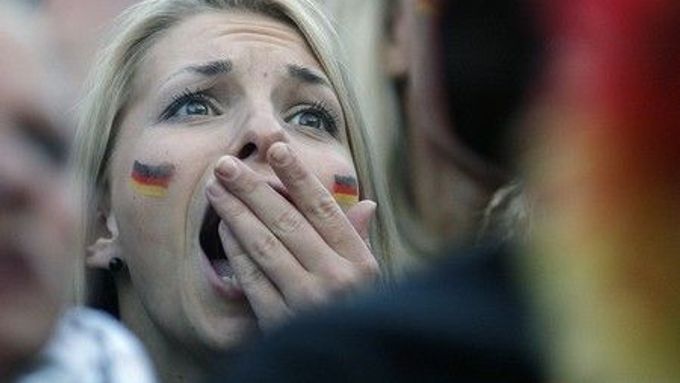 Německá fanynka se nemusí strachovat, její oblíbenci si postup uniknout nenechali.