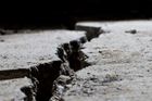 Aljašku zasáhlo silné zemětřesení o síle 7,1 stupně, zničilo čtyři domy