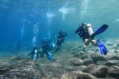V Řecku utonul český potápěč, s kolegou prozkoumávali jeskyni na ostrově Karpathos