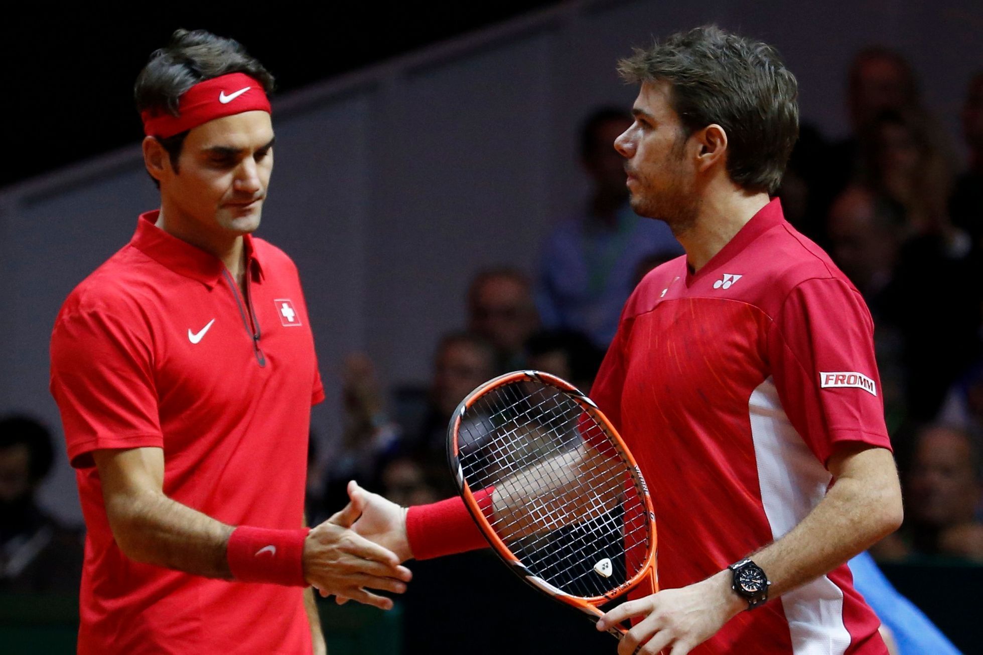 Roger Federer a Stan Wawrinka během finále Davis Cupu 2014