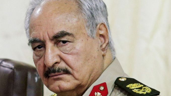 Libyjský generál Chalífa Haftar.