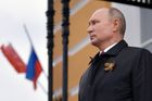 Když Rusové stojí při sobě, tak jsou nepřemožitelní. V Moskvě to v sobotu prohlásil prezident Vladimir Putin.