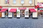 Řetězec CrossCafe zavírá své kavárny v Praze. Podpora nepokryje náklady, říká firma