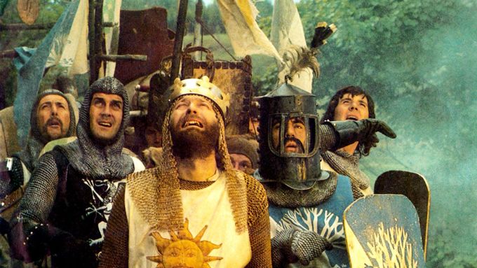Monty Python na cestě za Svatým Grálem.