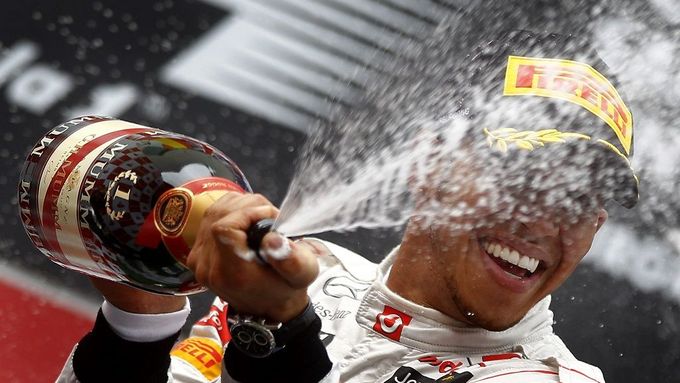 Lewis Hamilton vyhrál Velkou cenu Německa.
