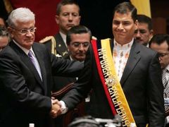 Prezident Correa i členové jeho kabinetu se ujali funkce v polovině ledna