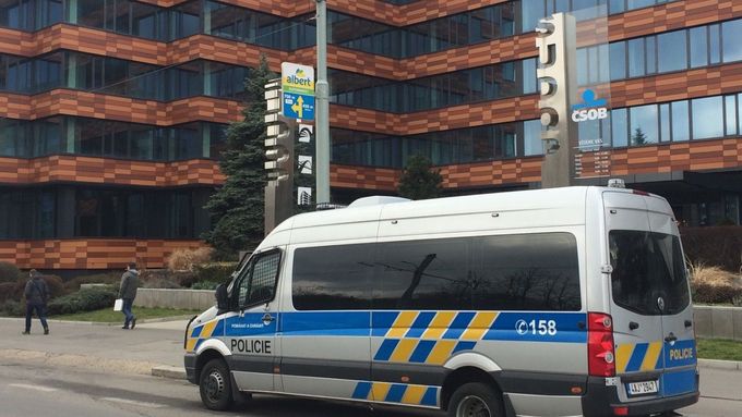 Policejní zásah v pražské pobočce Sudopu
