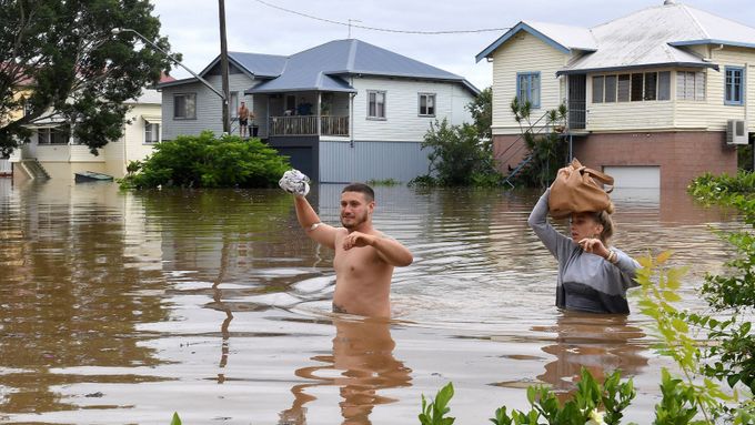 Austrálii sužují mohutné záplavy.
