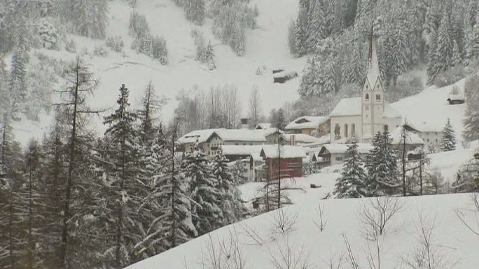 Sníh odřízl některé části Rakouska od světa