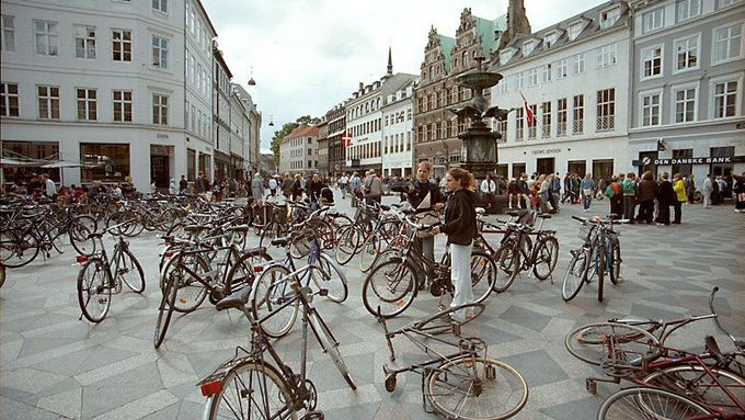 Evropský příklad: Kodaň má image "ekologického města" Evropy. Na kole se po městě dopravuje 40% jeho obyvatel.