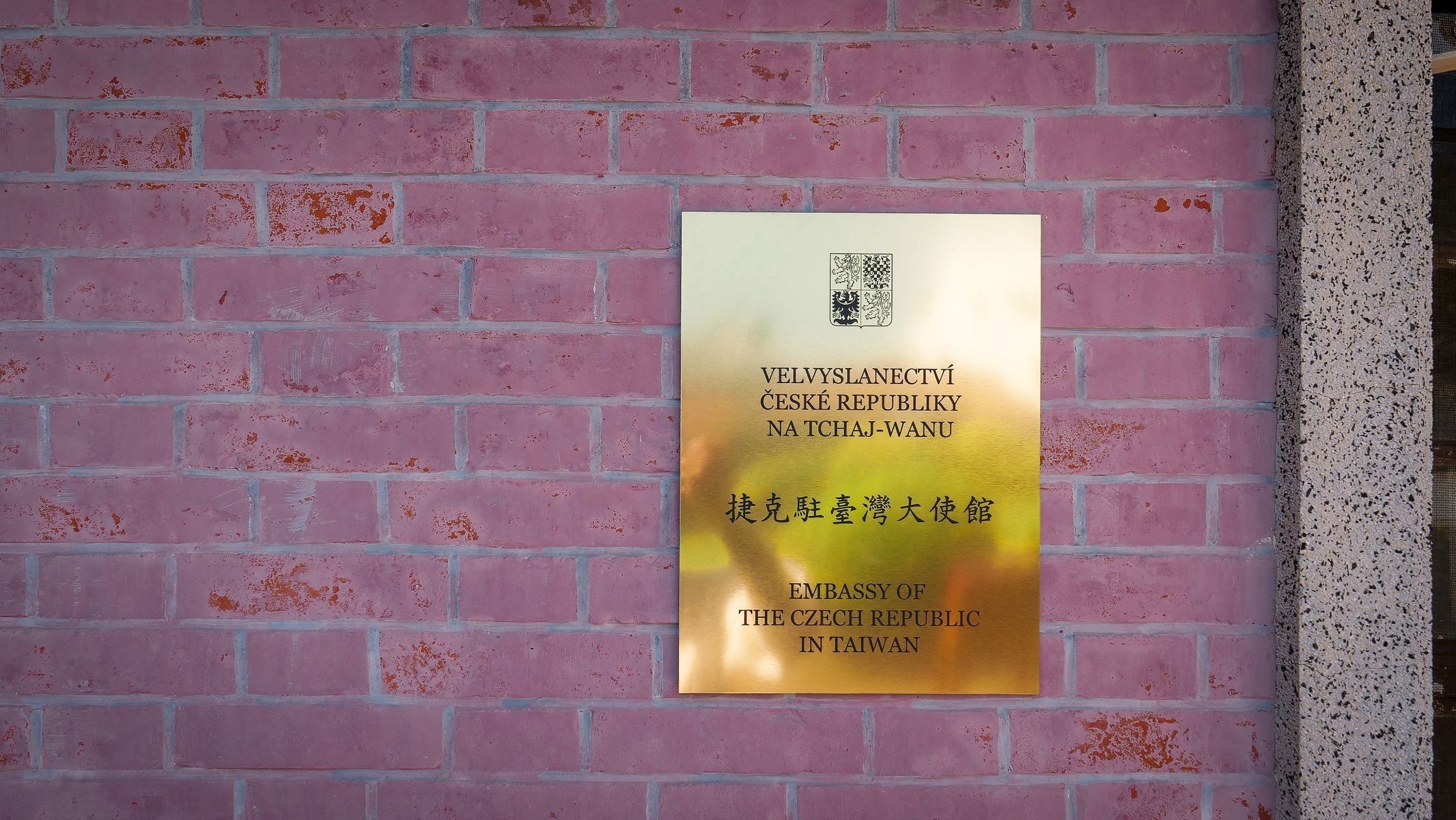 tchaj-wan ambasáda pavel jestřáb