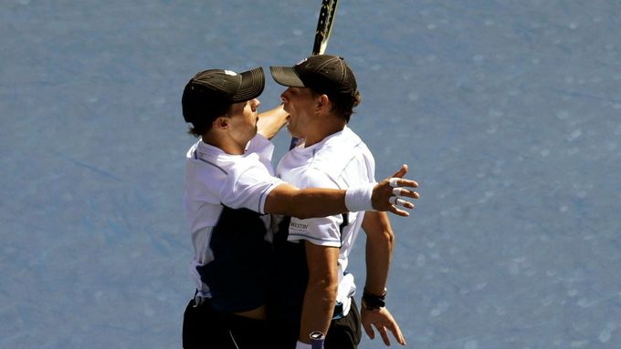 Bratři Bryanové dokonali udržení Američanů ve Světové skupině Davis Cupu